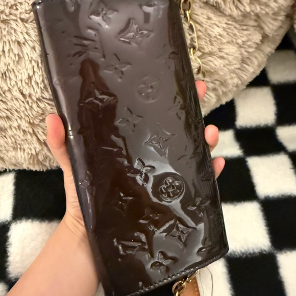 Louis Vuitton Dark Brown Patent Clutch - Picture 2 of 9